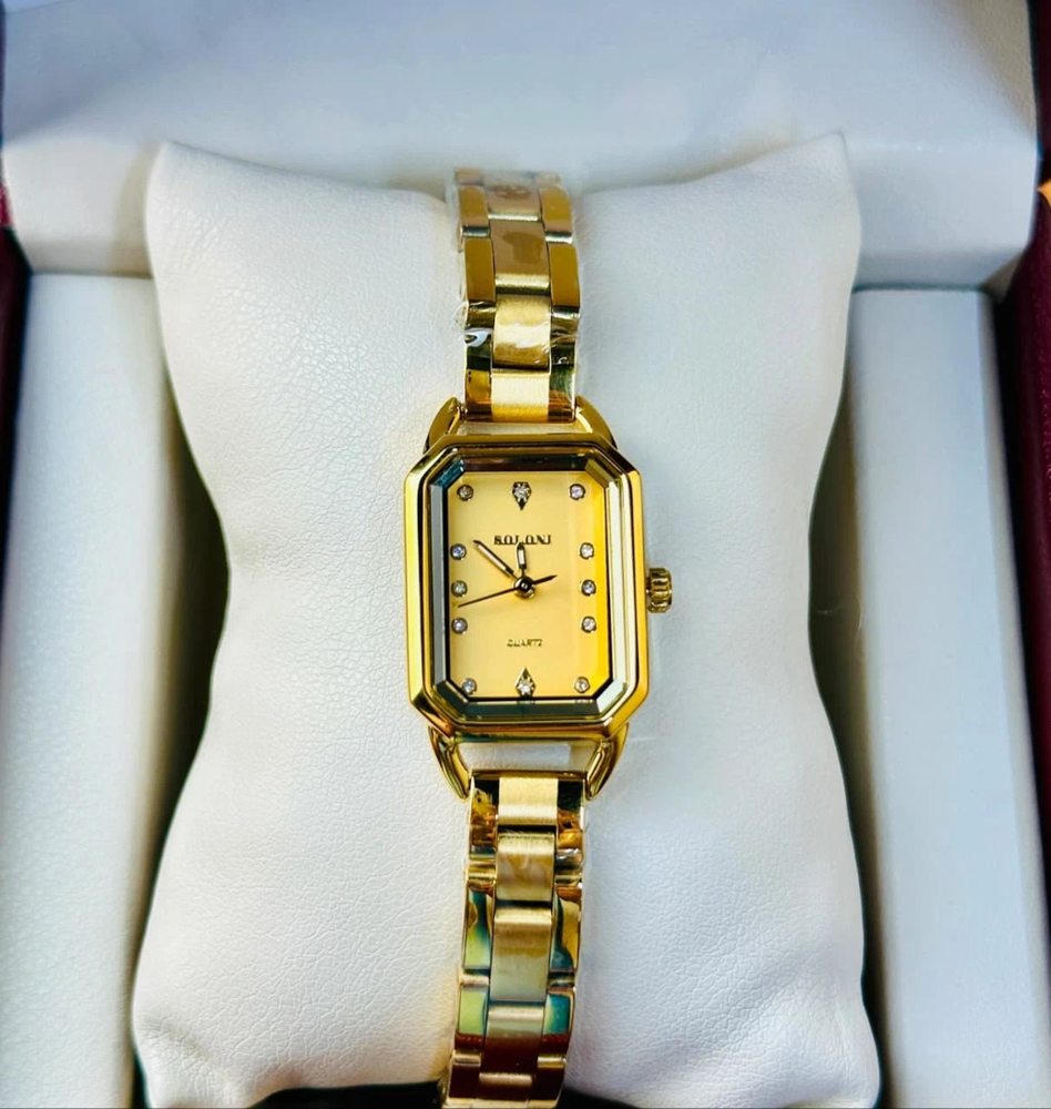 Soloni 1030 For Women - Gold With Premium Box