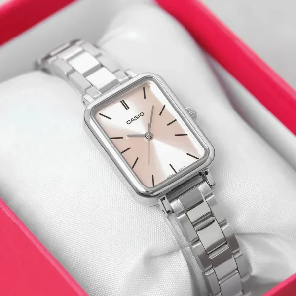 Casio LTP-V009D-4EUDF Ladies Chain Watch | Rovelle