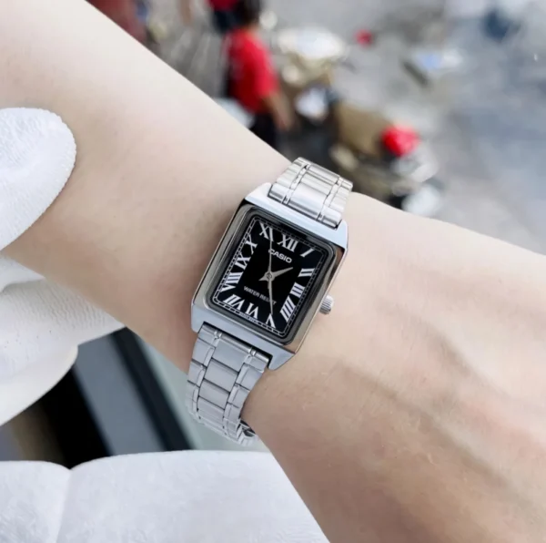 Casio LTP-V007D-1BUDF Ladies Chain Watch | Rovelle