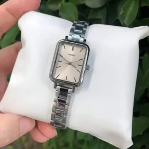 Casio LTP-V009D-4EUDF Ladies Chain Watch | Rovelle